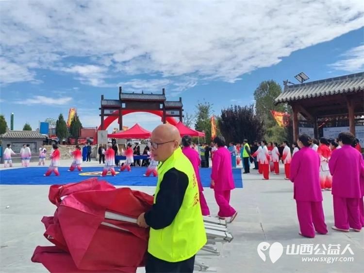 志愿助力太极盛会｜晋城市绿丝带志愿者护航陈卜故里太极拳邀请赛引导选手就位维护赛场秩序用志愿服务传递温暖力量为家乡文体事业发展添砖加瓦 - 第6张