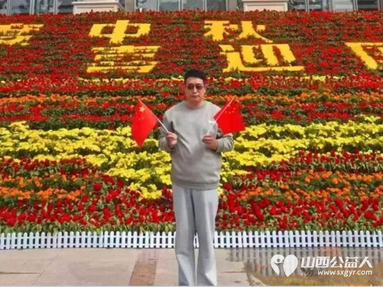歌舞飞扬迎国庆满怀感恩颂祖国----长治市正能量公益协会志愿服务团队三队国庆节歌舞感恩晚会上演用歌声舞蹈等精彩节目祝福我们伟大的祖国77岁华诞生日快乐 - 第4张