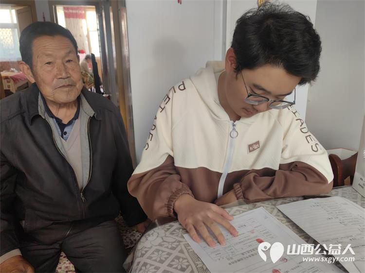 阳光长治相伴成长|双机构联动2026年10月5日长治市阳光困境儿童帮扶协会开展国庆暖心帮扶守护困境儿童快乐过节将崭新的成长礼包送到孩子们手中亲切与孩子们谈心交流叮嘱孩子们好好学习 - 第8张 - 山西公益人 阳光长治相伴成长|双机构联动2026年10月5日长治市阳光困境儿童帮扶协会开展国庆暖心帮扶守护困境儿童快乐过节将崭新的成长礼包送到孩子们手中亲切与孩子们谈心交流叮嘱孩子们好好学习 - 第8张