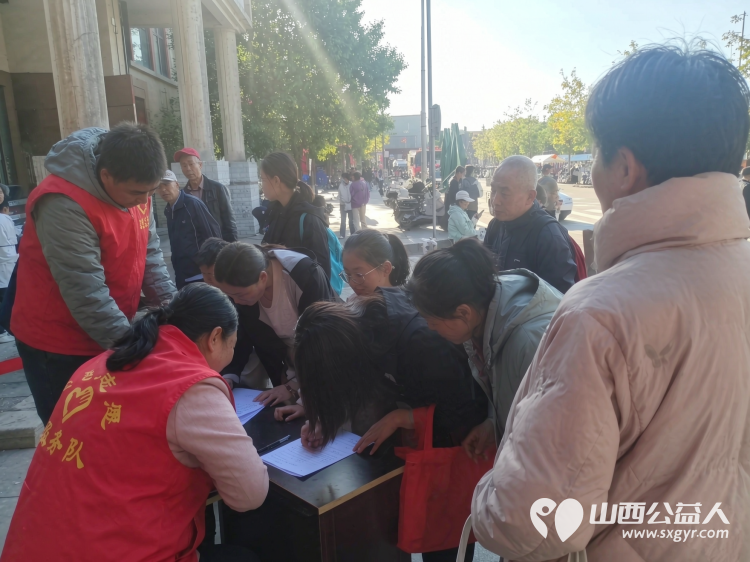 金秋国庆志愿同行----2026年10月5日忻府区红色志愿服务队迎来博物馆值守第四天坚守岗位用心服务到访游客用真诚的行动展现红色志愿者的奉献精神 - 第5张 - 山西公益人 金秋国庆志愿同行----2026年10月5日忻府区红色志愿服务队迎来博物馆值守第四天坚守岗位用心服务到访游客用真诚的行动展现红色志愿者的奉献精神 - 第5张