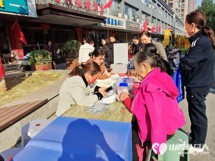 志愿服务进社区健康活动暖人心----介休市敬老协会2026年10月9日在西关街道绵山北街社区正达怡苑小区为社区所有老人爱心理发义诊等多项贴心服务让每一位老人都能被温柔以待 - 第44张