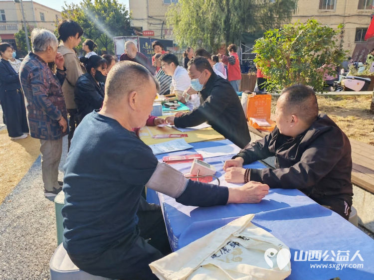 志愿服务进社区健康活动暖人心----介休市敬老协会2026年10月9日在西关街道绵山北街社区正达怡苑小区为社区所有老人爱心理发义诊等多项贴心服务让每一位老人都能被温柔以待 - 第38张