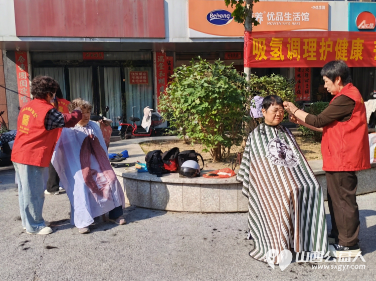 志愿服务进社区健康活动暖人心----介休市敬老协会2026年10月9日在西关街道绵山北街社区正达怡苑小区为社区所有老人爱心理发义诊等多项贴心服务让每一位老人都能被温柔以待 - 第23张