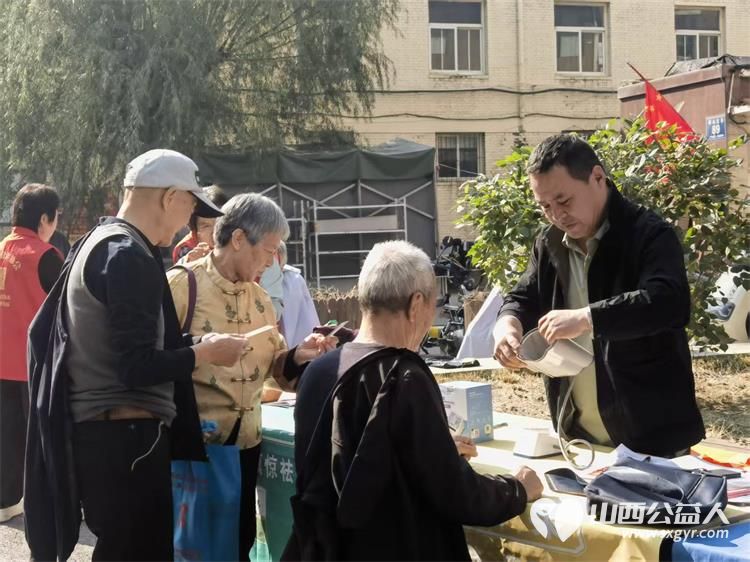 志愿服务进社区健康活动暖人心----介休市敬老协会2026年10月9日在西关街道绵山北街社区正达怡苑小区为社区所有老人爱心理发义诊等多项贴心服务让每一位老人都能被温柔以待 - 第34张