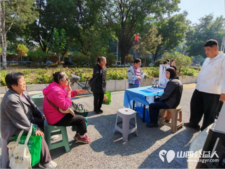 志愿服务进社区健康活动暖人心----介休市敬老协会2026年10月9日在西关街道绵山北街社区正达怡苑小区为社区所有老人爱心理发义诊等多项贴心服务让每一位老人都能被温柔以待 - 第31张