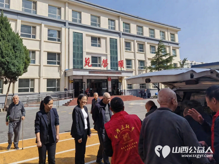 感谢长治市最美公益人残疾人李素春为区中心敬老院捐献北瓜和轮椅 - 第3张