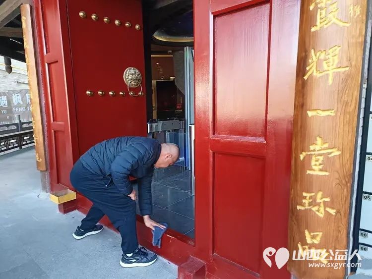 六日坚守践初心暖心服务彰显志愿担当——2026年10月7日忻府区红色志愿服务队的志愿者们博物馆值守第六天多方力量同心协力守护场馆秩序与环境让游客深切感受到温暖与关怀 - 第10张 - 山西公益人 六日坚守践初心暖心服务彰显志愿担当——2026年10月7日忻府区红色志愿服务队的志愿者们博物馆值守第六天多方力量同心协力守护场馆秩序与环境让游客深切感受到温暖与关怀 - 第10张