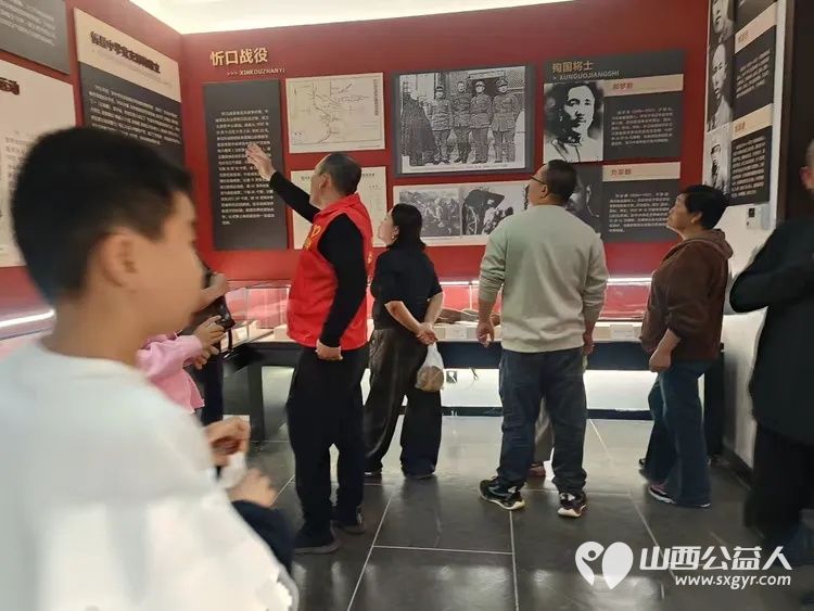 六日坚守践初心暖心服务彰显志愿担当——2026年10月7日忻府区红色志愿服务队的志愿者们博物馆值守第六天多方力量同心协力守护场馆秩序与环境让游客深切感受到温暖与关怀 - 第12张 - 山西公益人 六日坚守践初心暖心服务彰显志愿担当——2026年10月7日忻府区红色志愿服务队的志愿者们博物馆值守第六天多方力量同心协力守护场馆秩序与环境让游客深切感受到温暖与关怀 - 第12张