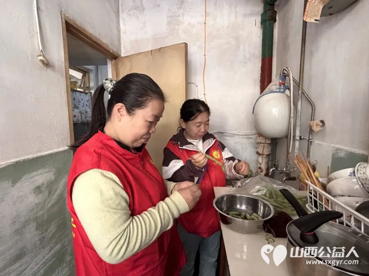 阳泉市义工联合会2026年9月组织义工开展幸福家园敬老服务活动30名义工对各社区的13位服务对象提供了志愿服务服务总时长达205.5小时 - 第5张