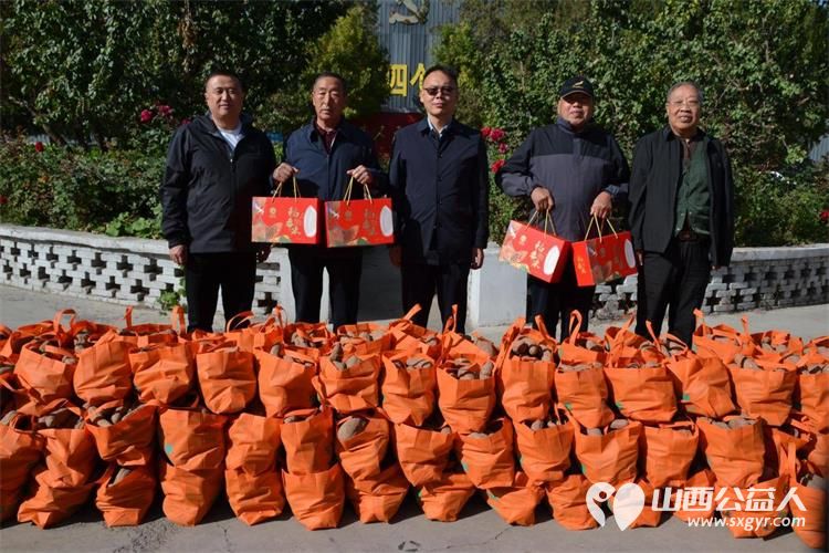 践行社会责任树立企业形象----山西省黑龙江商会走进太原市尖草坪区柏板乡举办助农扶贫公益活动采购了红薯1500余斤带来了大米白面慰问了曾经保家卫国的退役军人献上关爱与温暖 - 第2张 - 山西公益人 践行社会责任树立企业形象----山西省黑龙江商会走进太原市尖草坪区柏板乡举办助农扶贫公益活动采购了红薯1500余斤带来了大米白面慰问了曾经保家卫国的退役军人献上关爱与温暖 - 第2张