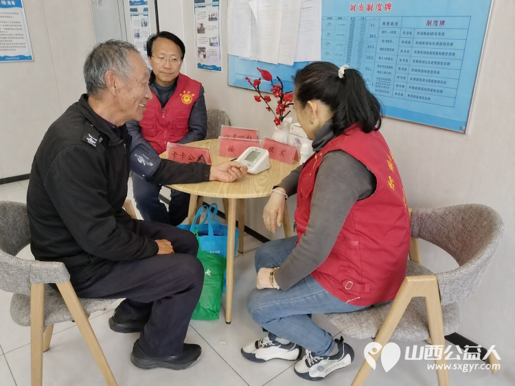 寿阳县卡卡公益联合寿阳县鼎盛源煤层气开发有限公司2026年第六次传递温暖服务邻里共建和谐美好家园活动走进寿星居养老院 - 第11张