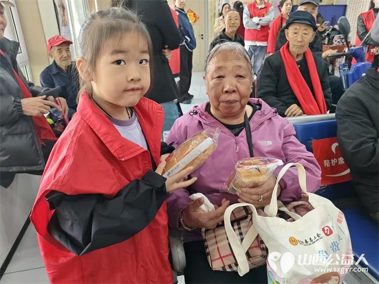 寿阳县卡卡公益联合寿阳县鼎盛源煤层气开发有限公司2026年第六次传递温暖服务邻里共建和谐美好家园活动走进寿星居养老院 - 第17张