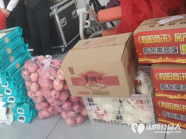寿阳县卡卡公益联合寿阳县鼎盛源煤层气开发有限公司2026年第六次传递温暖服务邻里共建和谐美好家园活动走进寿星居养老院 - 第24张