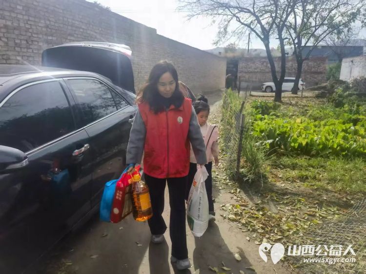 情暖重阳敬老行丝丝关爱润夕阳----介休市敬老协会重阳节专程走访慰问六位百岁老人为每人送上20斤五得利特精粉2袋10斤大米1袋10斤非转基因大豆油一壶并送上重阳佳节的祝福 - 第12张 - 山西公益人 情暖重阳敬老行丝丝关爱润夕阳----介休市敬老协会重阳节专程走访慰问六位百岁老人为每人送上20斤五得利特精粉2袋10斤大米1袋10斤非转基因大豆油一壶并送上重阳佳节的祝福 - 第12张