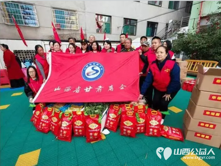 情暖重阳传美德爱心慰问暖桑榆----全国道德模范提名奖最美退役军人赵海生携多家爱心团体走进山西金拐杖养老中心开展敬老活动为养老中心捐赠优质大米无公害蔬菜等生活物资 - 第2张 - 山西公益人 情暖重阳传美德爱心慰问暖桑榆----全国道德模范提名奖最美退役军人赵海生携多家爱心团体走进山西金拐杖养老中心开展敬老活动为养老中心捐赠优质大米无公害蔬菜等生活物资 - 第2张