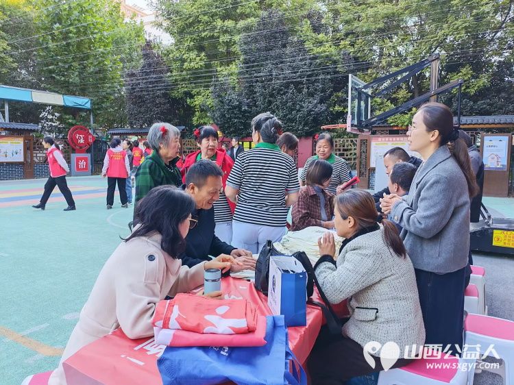 志愿服务进社区健康活动暖人心----介休市敬老协会2026年10月21日走进北关街道体育路社区为社区所有老人爱心理发义诊等多项贴心服务 - 第38张 - 山西公益人 志愿服务进社区健康活动暖人心----介休市敬老协会2026年10月21日走进北关街道体育路社区为社区所有老人爱心理发义诊等多项贴心服务 - 第38张