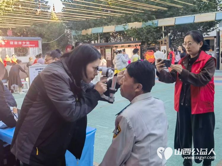 志愿服务进社区健康活动暖人心----介休市敬老协会2026年10月21日走进北关街道体育路社区为社区所有老人爱心理发义诊等多项贴心服务 - 第34张 - 山西公益人 志愿服务进社区健康活动暖人心----介休市敬老协会2026年10月21日走进北关街道体育路社区为社区所有老人爱心理发义诊等多项贴心服务 - 第34张