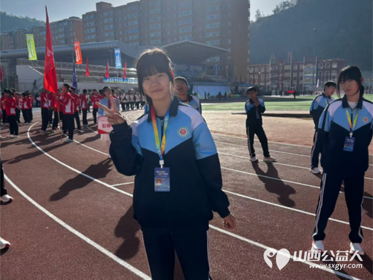 石楼县青年志愿者协会为山区孩子们捐赠新的运动鞋新鞋不仅暖在脚上更暖在心里愿孩子们在接下来的时间里赛出你们的水平和风采 - 第7张 - 山西公益人 石楼县青年志愿者协会为山区孩子们捐赠新的运动鞋新鞋不仅暖在脚上更暖在心里愿孩子们在接下来的时间里赛出你们的水平和风采 - 第7张