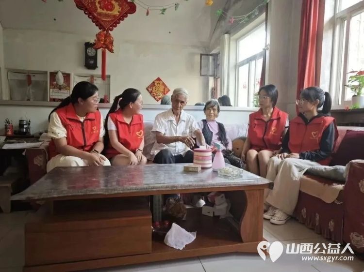 岁岁重阳秋意浓孝善新风润离石----吕梁市离石区青年志愿者协会作为敬老助老榜样愿我们继续做那件最朴素的事把常来变成承诺把陪伴变做成长愿每一位老人在岁月的晚年都能被一群年轻人温柔以待 - 第4张