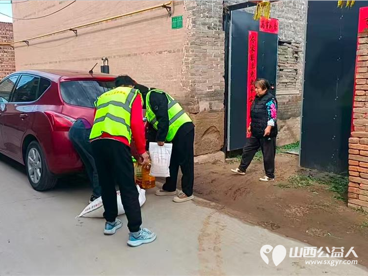 情暖百姓关爱同行----文水县爱心帮扶志愿者协会开展公益慰问活动走访慰问行善者和困难家庭为他们送去关心和温暖 - 第6张 - 山西公益人 情暖百姓关爱同行----文水县爱心帮扶志愿者协会开展公益慰问活动走访慰问行善者和困难家庭为他们送去关心和温暖 - 第6张