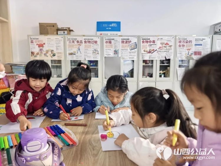 一粒米千滴汗！吕梁市离石区青年志愿者协会让这场惜粮公益课把节约美德种进童心让每一位小朋友都能心怀感恩践行美德从每一餐做起自觉拒绝浪费粮食 - 第7张