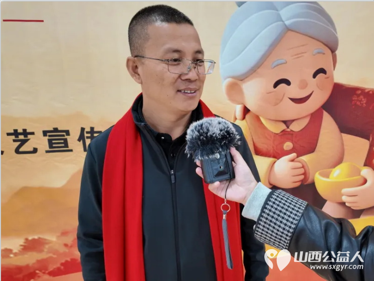 吕梁市中志协救援队、吕梁市中志协文艺宣传队走进信义镇新山湾村开展重阳节暖心活动为老人们围上鲜红的围巾送上米面油等爱心物资演出好看的文艺节目 - 第12张 - 山西公益人 吕梁市中志协救援队、吕梁市中志协文艺宣传队走进信义镇新山湾村开展重阳节暖心活动为老人们围上鲜红的围巾送上米面油等爱心物资演出好看的文艺节目 - 第12张