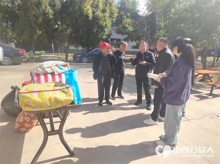 以微光汇聚暖心力量----雷锋杂志社山西太原工作部、太原市烛光志愿服务中心的志愿者们认购小米全力支持退役残疾军人自主创业奔赴清徐云华敬老院为老人们送去衣物小米等各类生活物资真挚的陪伴慰问孤寡老人 - 第5张 - 山西公益人 以微光汇聚暖心力量----雷锋杂志社山西太原工作部、太原市烛光志愿服务中心的志愿者们认购小米全力支持退役残疾军人自主创业奔赴清徐云华敬老院为老人们送去衣物小米等各类生活物资真挚的陪伴慰问孤寡老人 - 第5张