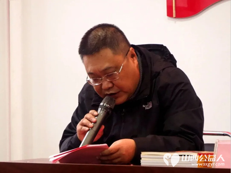 有温度的镜头----山西摄影家协会公益志愿者走进介休市城关乡下庄村为乡村老人义务拍摄幸福人像照片下庄村委为志愿服务单位赠送了锦旗 - 第6张