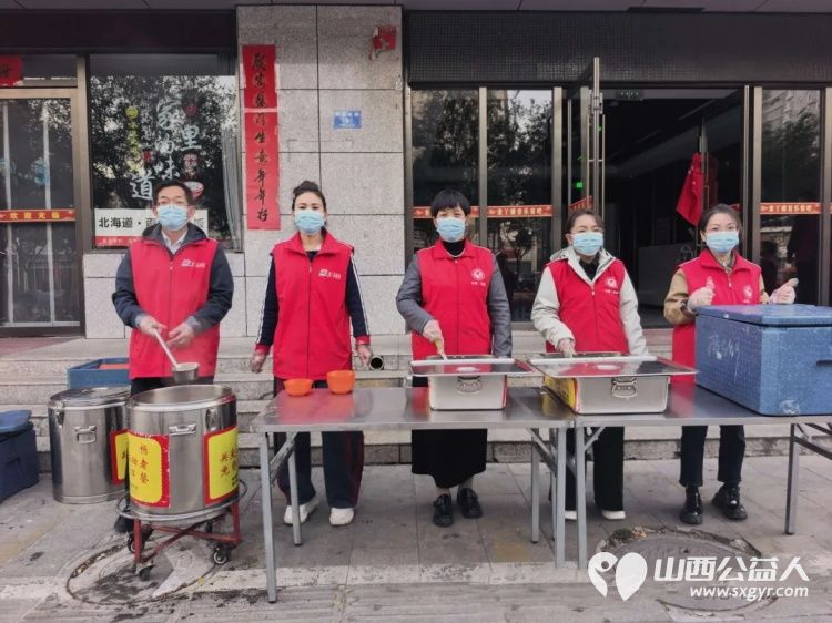 政协委员开放日|盐湖区政协提案委第一联组委员们走进志愿一线共赴暖心之约参与早餐发放将一份份早餐送到环卫工人手中用点滴善行温暖盐湖大地 - 第2张 - 山西公益人 政协委员开放日|盐湖区政协提案委第一联组委员们走进志愿一线共赴暖心之约参与早餐发放将一份份早餐送到环卫工人手中用点滴善行温暖盐湖大地 - 第2张