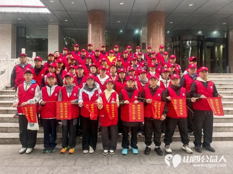 志愿护航马拉松温情守护文明路----临汾半程马拉松开跑临汾市文明交通志愿者协会组织志愿者配合交警开展交通保障志愿服务在鼓楼至水厂十字岗为赛事保驾护航 - 第1张 - 山西公益人 志愿护航马拉松温情守护文明路----临汾半程马拉松开跑临汾市文明交通志愿者协会组织志愿者配合交警开展交通保障志愿服务在鼓楼至水厂十字岗为赛事保驾护航 - 第1张