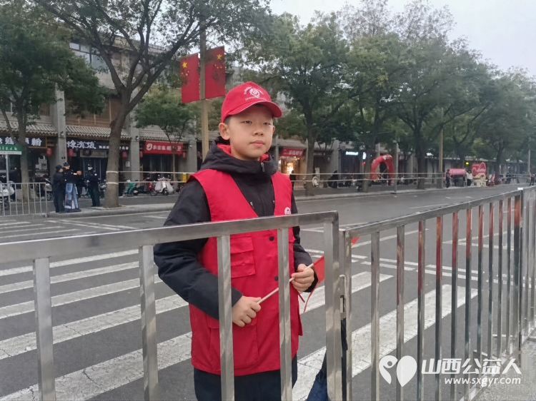 志愿护航马拉松温情守护文明路----临汾半程马拉松开跑临汾市文明交通志愿者协会组织志愿者配合交警开展交通保障志愿服务在鼓楼至水厂十字岗为赛事保驾护航 - 第8张 - 山西公益人 志愿护航马拉松温情守护文明路----临汾半程马拉松开跑临汾市文明交通志愿者协会组织志愿者配合交警开展交通保障志愿服务在鼓楼至水厂十字岗为赛事保驾护航 - 第8张