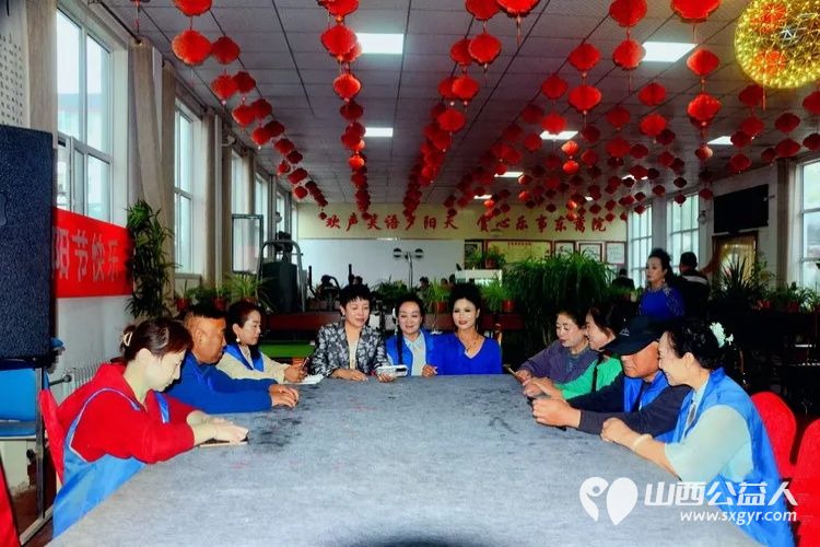 情暖重阳献大爱文艺慰问敬桑榆----长治市各界爱心团体与爱心人士齐聚长治市东篱养老院用精彩的文艺节目温暖长者心田用实实在在的物资帮扶传递社会关怀以真诚行动守护最美夕阳红 - 第16张 - 山西公益人 情暖重阳献大爱文艺慰问敬桑榆----长治市各界爱心团体与爱心人士齐聚长治市东篱养老院用精彩的文艺节目温暖长者心田用实实在在的物资帮扶传递社会关怀以真诚行动守护最美夕阳红 - 第16张