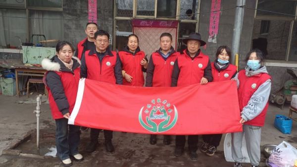 介休市敬老协会敬老爱老助老行动在连福镇窑则头村入户监测户58岁张海强家中