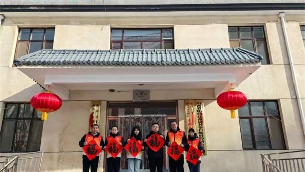 太原市烛光志愿服务中心组织志愿者走进阳曲县扫峪村为村民们进行理发活动让民村干干净净利利索索过龙年