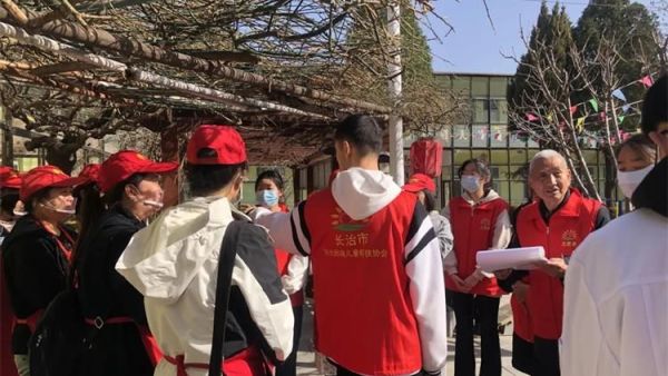 长治市阳光困境儿童帮扶协会携爱心商家赴潞洲区南山田园敬老院开展志愿服务活动