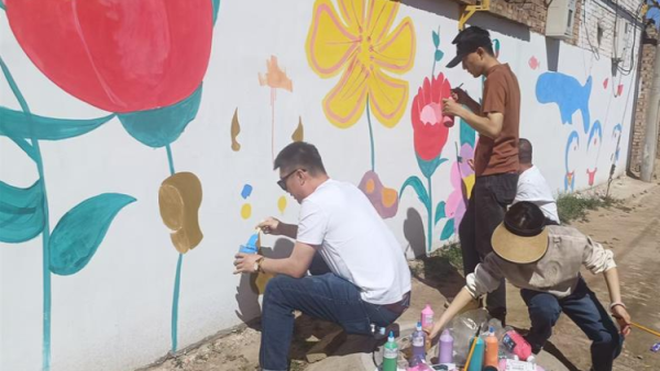 感谢山西骐骥教育各位老师的鼎力相助让我们太原市灵星孤独症社区的农疗园地越来越漂亮