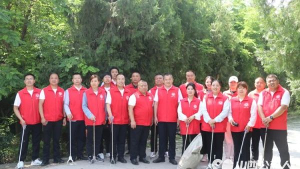 净湖行动，运城市第一时间志愿者保护盐湖生态守护碧海蓝天参加联合净湖专项行动