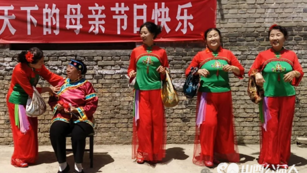 临汾市文明交通志愿者协会一支充满热情与关怀的队伍走进乔李益康养老院为老人们送去温暖并祝天下母亲节日快乐