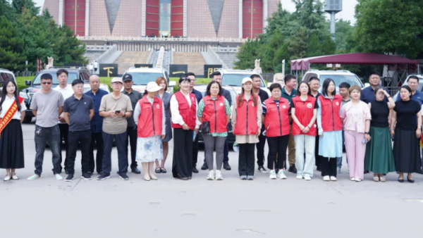 爱心助考，筑梦远航----临汾市志愿服务联合会高考爱心护送服务车启动，临汾市护苗爱心志愿服务队参加活动