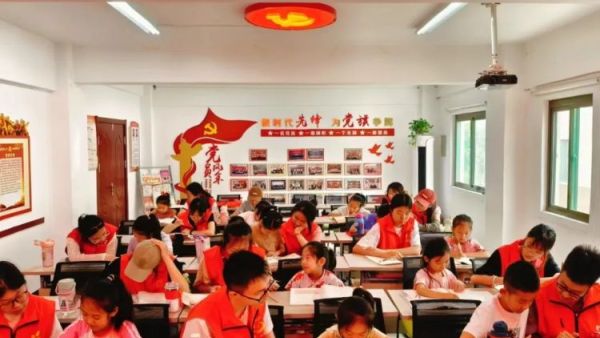 临汾市康庄社区开展暑期缤纷假期公益课堂活动陪伴青少年度过安全充实多彩的假期生活