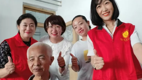 2024年8月阳泉市义工联合会组织的 “幸福家园” 社区服务活动继续进行