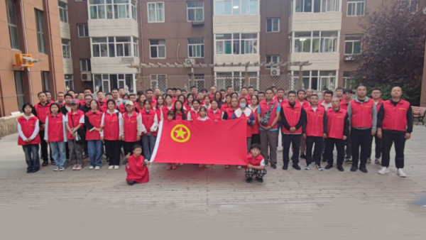 太原市志愿者小分队在中秋佳节组织志愿者去享堂老年公寓举办中秋文艺表演品尝中秋美食