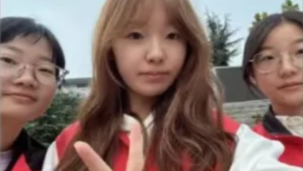 阳泉市义工联合会2024年10月组织大学生志愿者“护学岗”服务守护着小学生的上学平安路