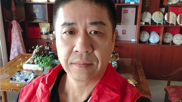 忻州红色志愿者李二星和志愿者孙效伟无私奉献 两年来一直资助五台留守儿童和困难学生点亮希望之光