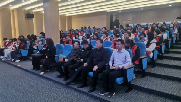 吕梁市离石区青年志愿者协会积极响应离石区委社会工作部国际志愿者日主题活动积极参与各类志愿服务活动