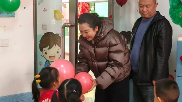 燃梦灵蛇扬帆起航----太原市儿童福利院欢庆元旦主题系列活动院领导和福利院孩子们欢聚一堂共度一个温馨难忘的迎新佳节