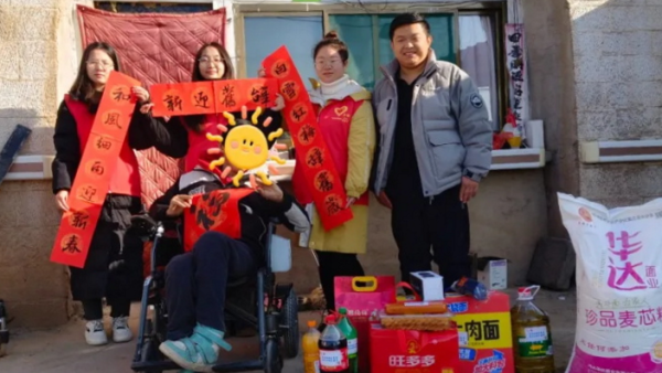 石楼县青年志愿者协会爱心汇聚,四十五份爱心情暖了二十五个困境家庭