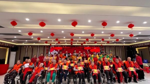 太原市比家美养老服务中心迎新春送温暖慰问煤机社区老人及煤机厂特困老人