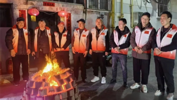 长治市正能量公益协会副会长郭海龙同志牵头在长治市潞州区安顺华庭小区成功举办了一场别开生面的元宵节庆祝活动