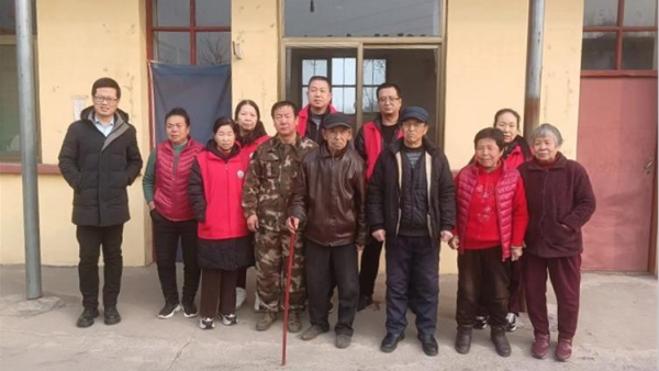 介休市敬老协会敬老爱老助老活动走进义棠镇北角头村入户特困老人84岁高明亮家中